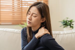 neck pain relief in Sioux Falls, neck pain relief infographic